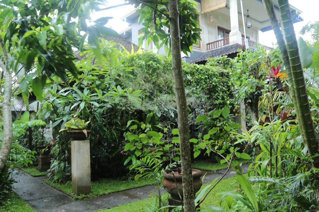 Karang Mesari Ubud Guest House Exterior photo