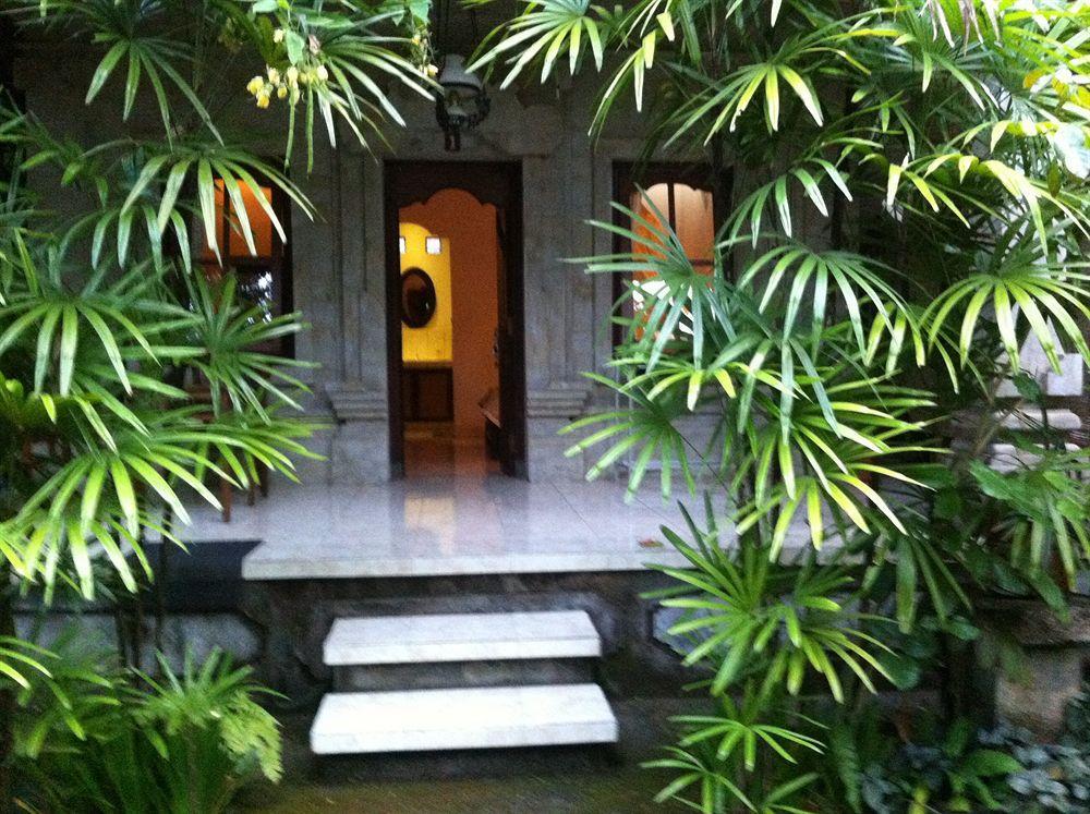 Karang Mesari Ubud Guest House Exterior photo