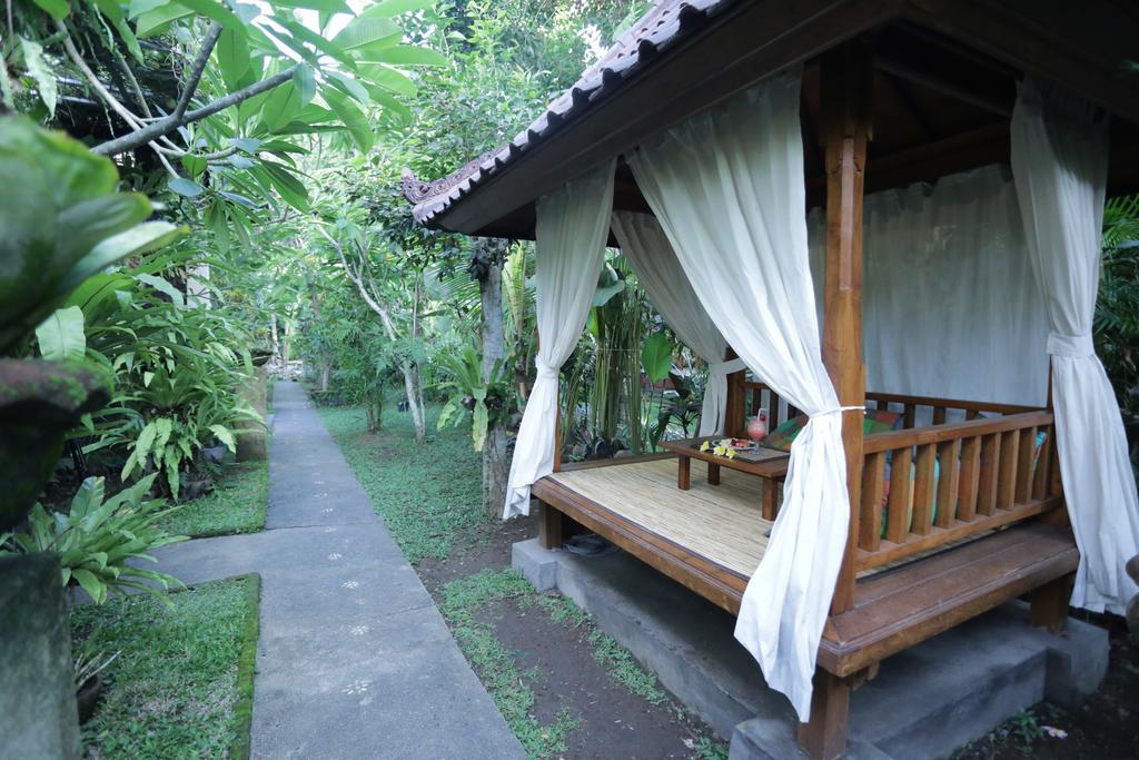 Karang Mesari Ubud Guest House Exterior photo